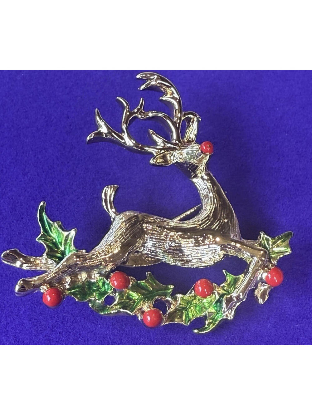 Vintage Gerrys Gold Tone Reindeer Christmas Brooch Pin Holly Red Berry Enamel